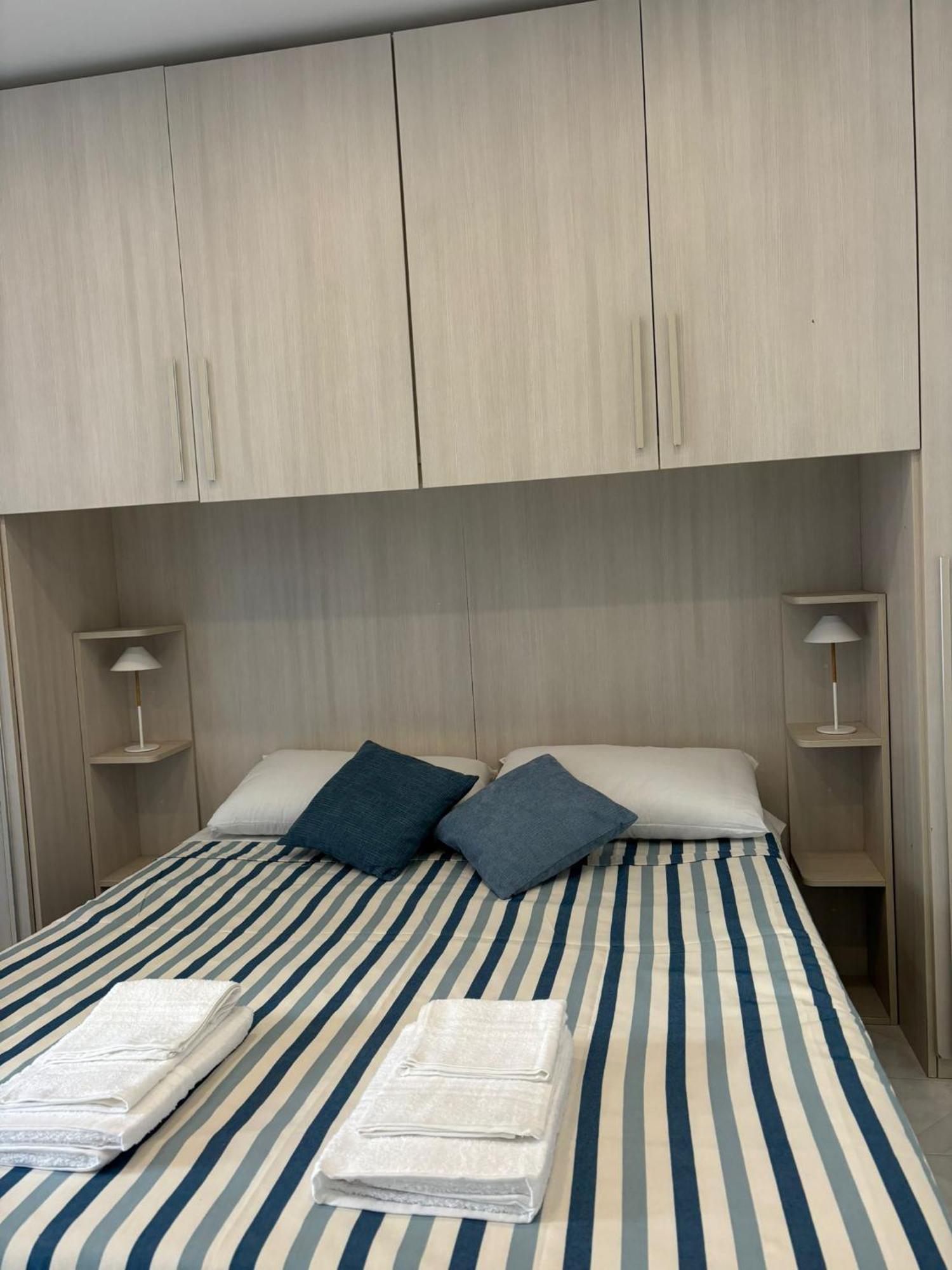 Fefalu House Appartamento Ischia
